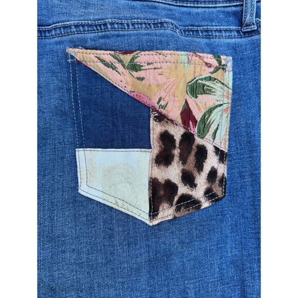 Chico’s So Slimming Girlfriend Slim Leg Ankle Patchwork Cuffed Jeans Size 12P - Picture 5 of 8